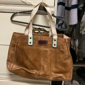Leather tote